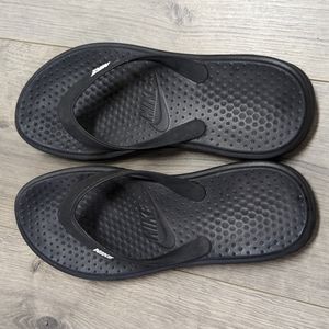 Nike sandals